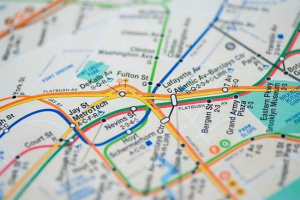 Kakšen je načrt in kaj se razlikuje od kartice? Kakšen je načrt in kaj se razlikuje od kartice?